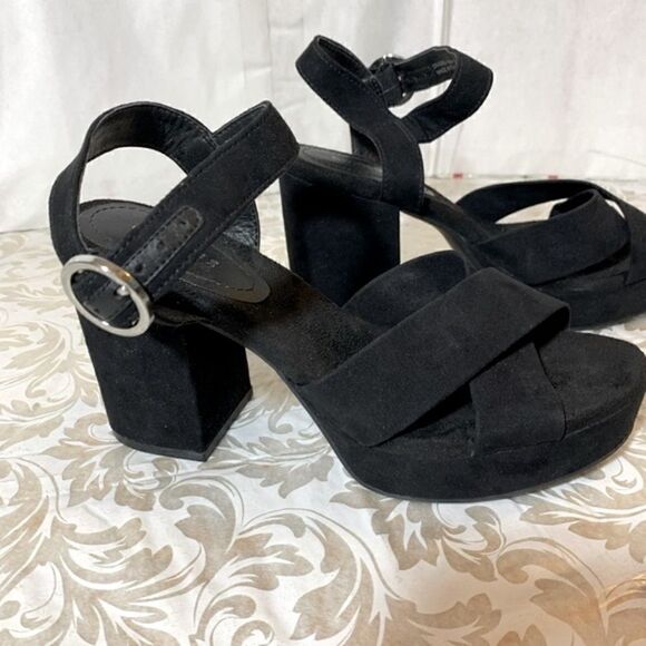 H&M Divided Platform Block Heel Sandals Black Vegan Suede Leather Heel Sz 5.5 - Picture 2 of 7